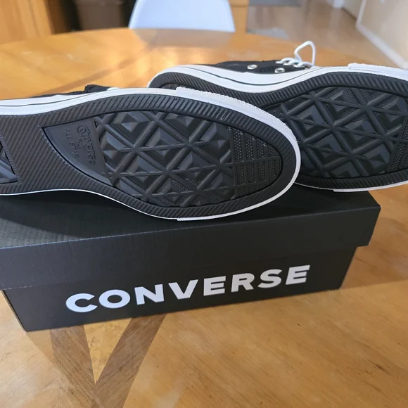 Women's Chuck Taylor All Stat Mid Converse Madison Sneakers - NEW IN BOX! - Picture 6 of 16